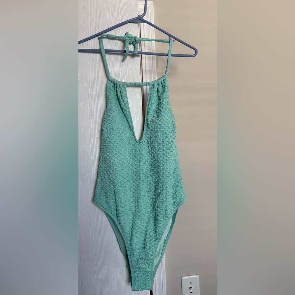 Cupshe Live Life On The Beach Women’s Med One Piece Halter Swim Bathing Suit NEW